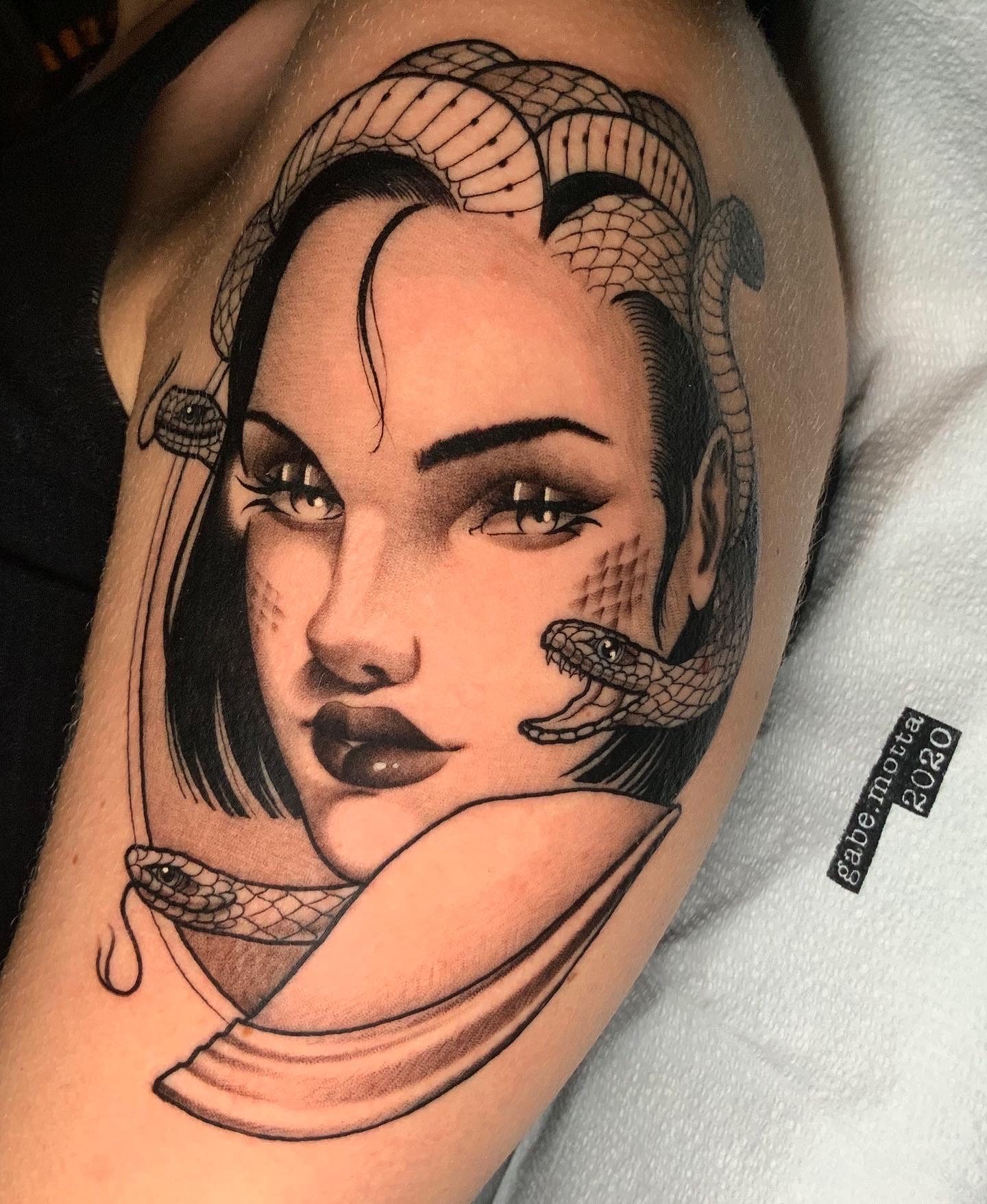 Serpent Portrait Shoulder